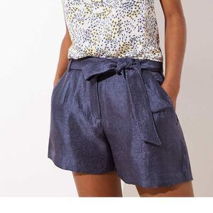 LOFT Shimmer Fluid Tie Belt Pleated Waist Dressy Shorts Size 6 Blue Coastal Grey